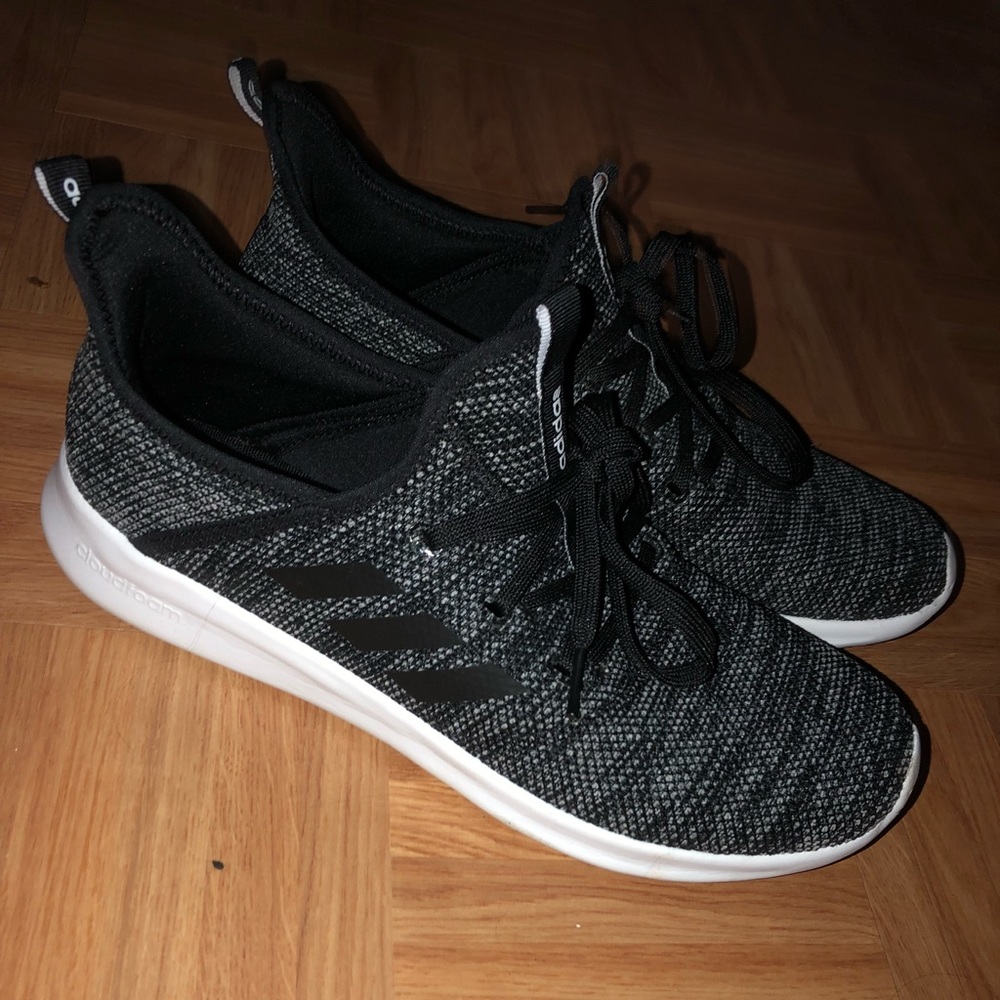 Size 10 adidas cloudfoam women’s sneaker.